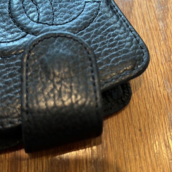 COPY - Vintage Chanel Mirror Case. Black Leather. - Picture 3 of 12